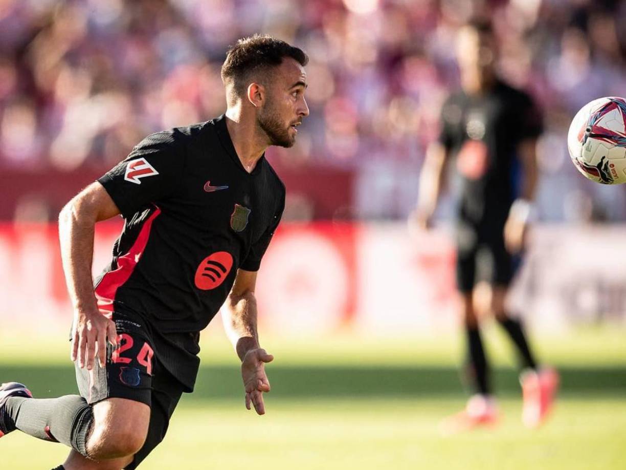 Mundo Deportivo informa de que Eric García estaría por salir del FC Barcelona y fichar por el Girona, inclusive mencionan que hay conversaciones entre ambos clubes. Flick no es muy partidario de su salida pero el jugador no entra en sus planes como central titular y quiere los minutos que sí tendrá en Montilivi 