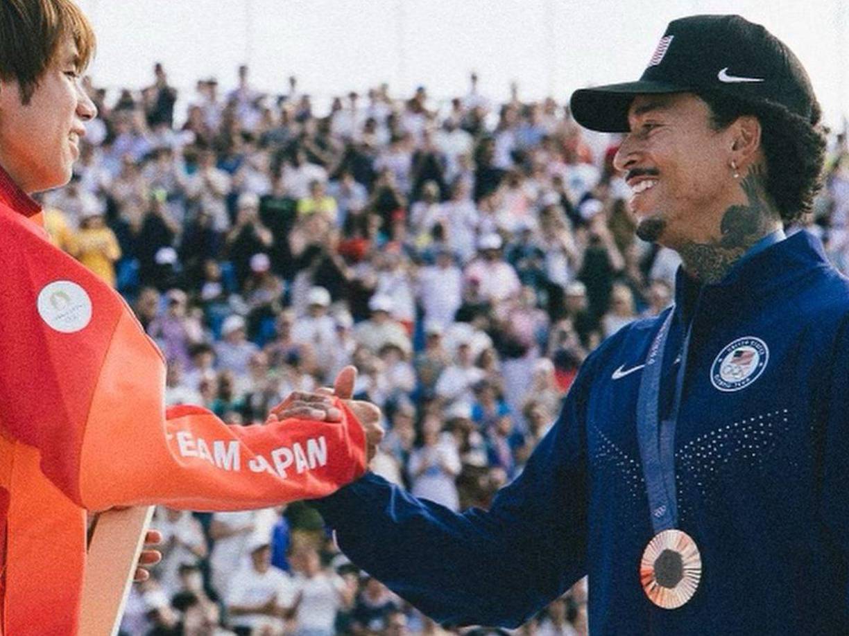 “Aparentemente estas medallas no son tan de alta calidad como uno pensaría”, denunció el deportista en referencia a las medallas que se le dan a los deportistas.