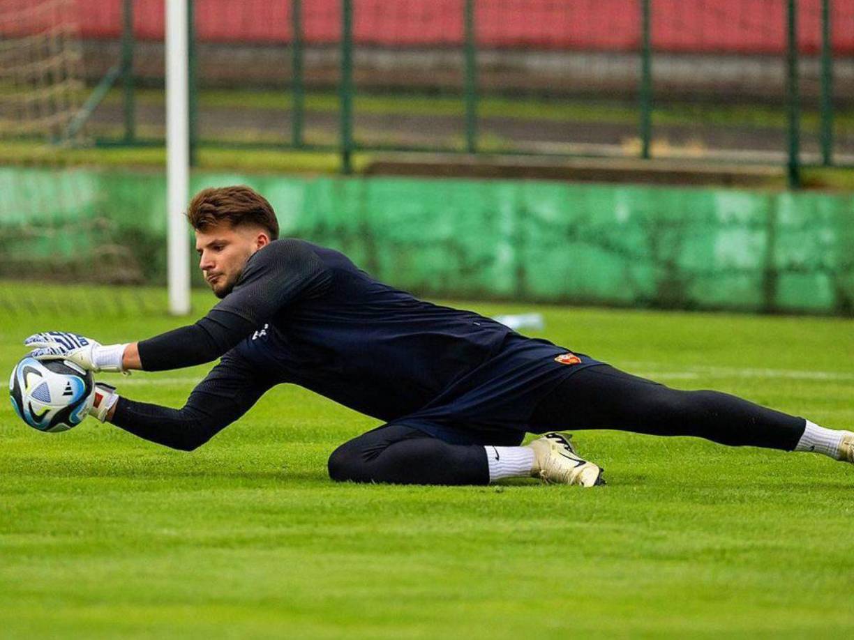 Triste noticia. Destacado portero activo falleció de manera repentina y la noticia genera conmoción mundial.