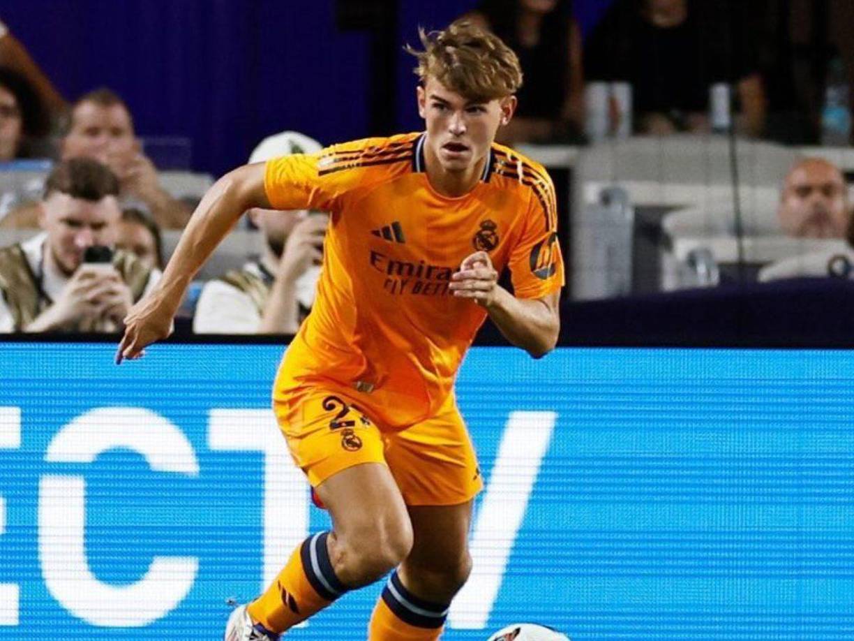 El volante Nico Paz no sigue en el Real Madrid y el modesto Como de Italia sería su nuevo equipo. El club blanco plantea un traspaso con una cláusula de recompra para tener control sobre los futuros movimientos que puedan haber en torno al volante argentino.