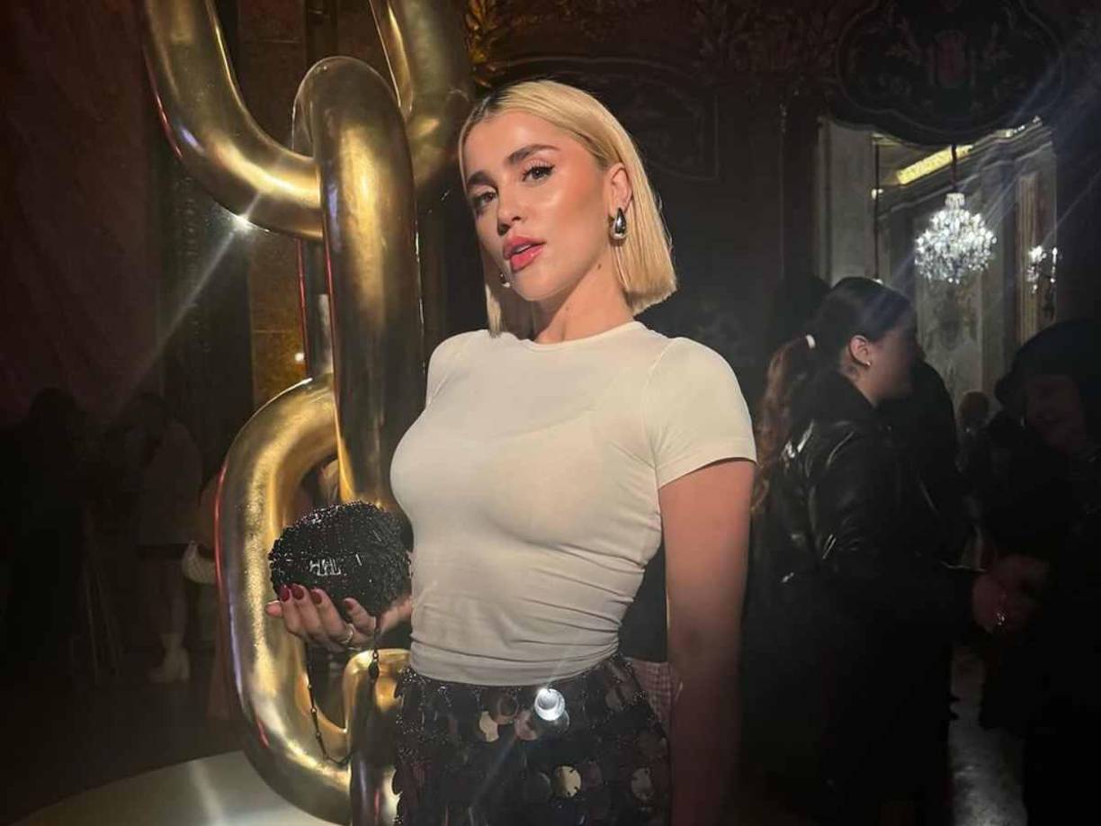 Cassandra Sánchez-Navarro es una actriz mexicana de 33 años de edad. La guapa chica es señalada de haberle sido infiel a su esposo. 