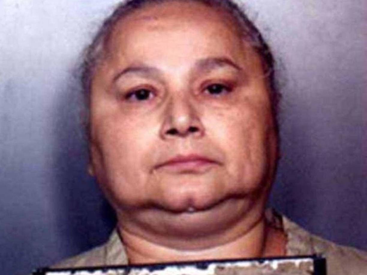 Mientras salía de una carnicería en la capital antioqueña, recibió dos disparos en la cabeza, poniendo fin a una vida marcada por el crimen y la violencia.