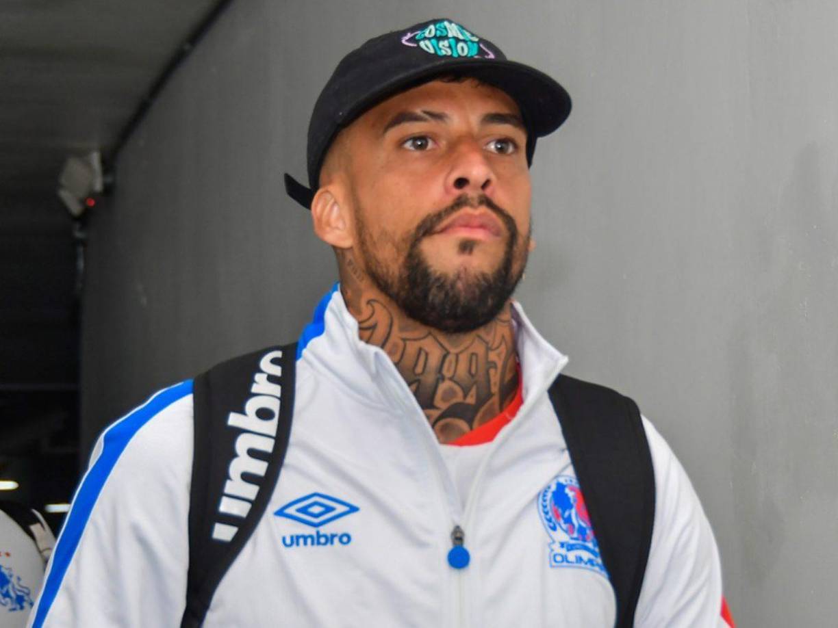 Gabriel Araújo: El lateral brasileño finalizó su contrato con Olimpia y ambas partes están de acuerdo con seguir.