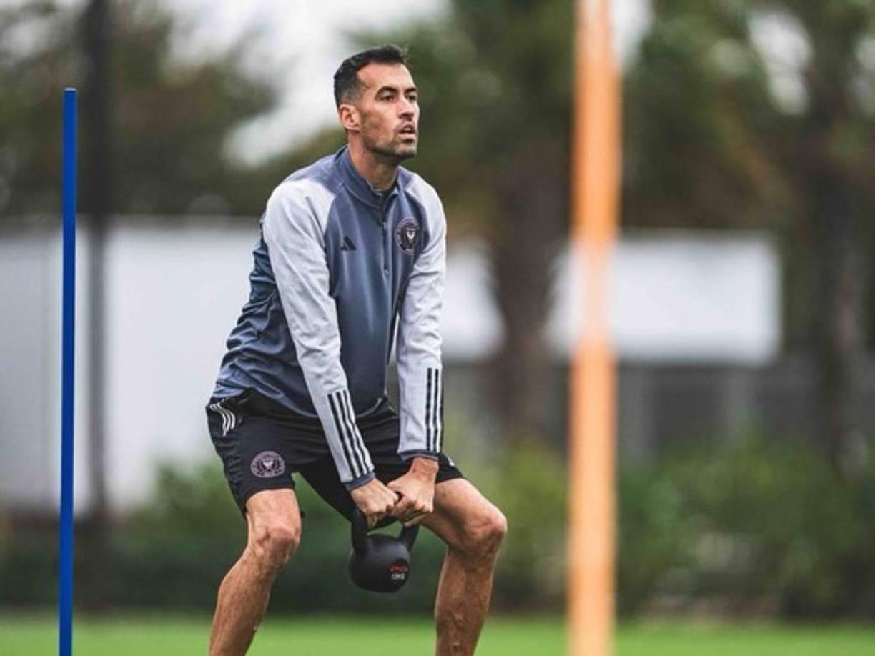 Revela el diario AS que Pep Guardiola intentó convencer a Sergio Busquets de dejar el Inter Miami para ir al Manchester City luego de la lesión de Rodri. El ex Barcelona agradeció el interés, pero decidió quedarse en la MLS.