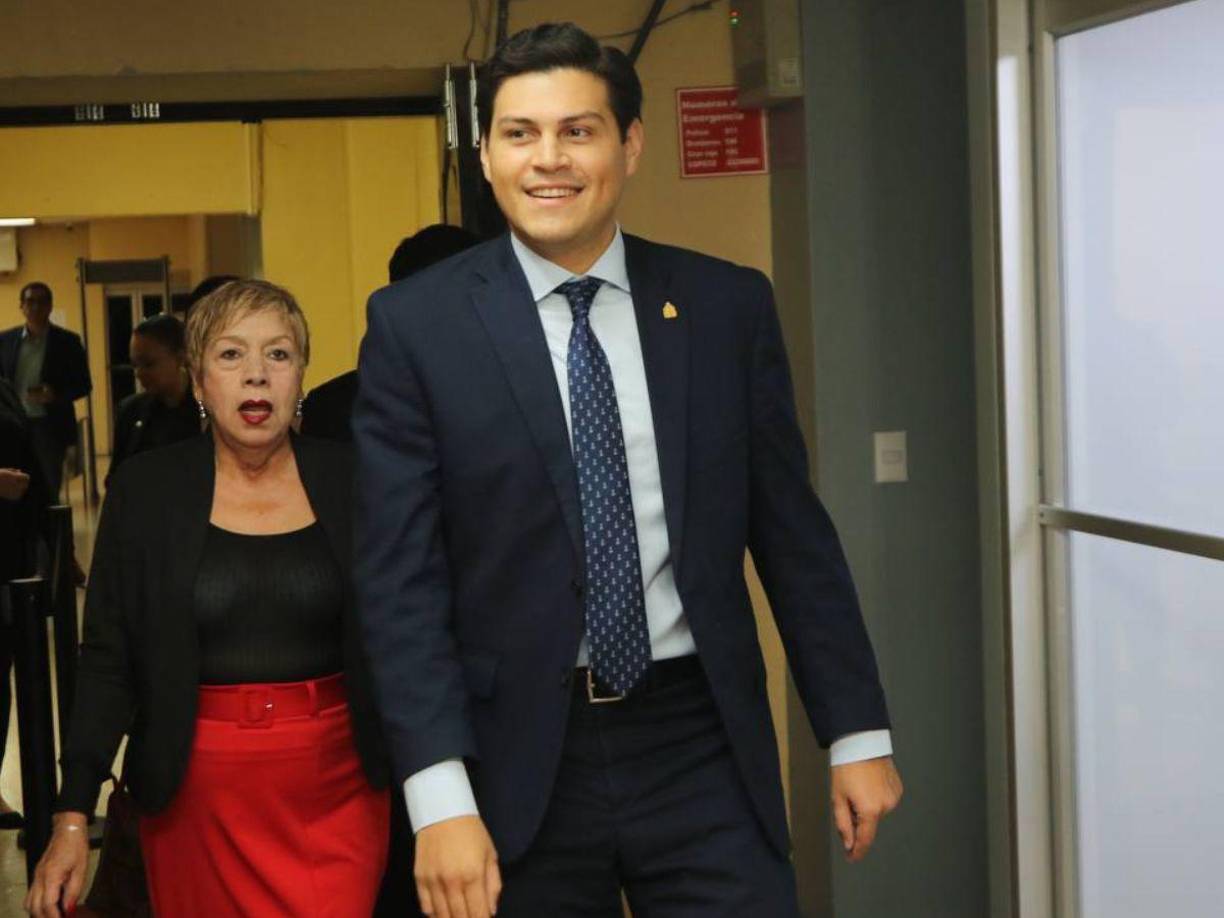 No obstante, Ochoa no ha revelado detalles respecto a su drástico cambio físico. 