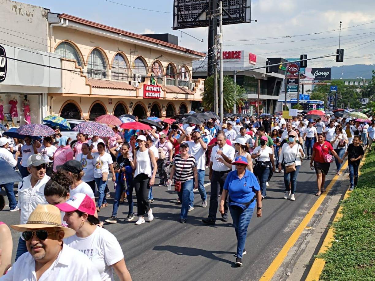 En San Pedro Sula marchan contra la ideología de género en Honduras