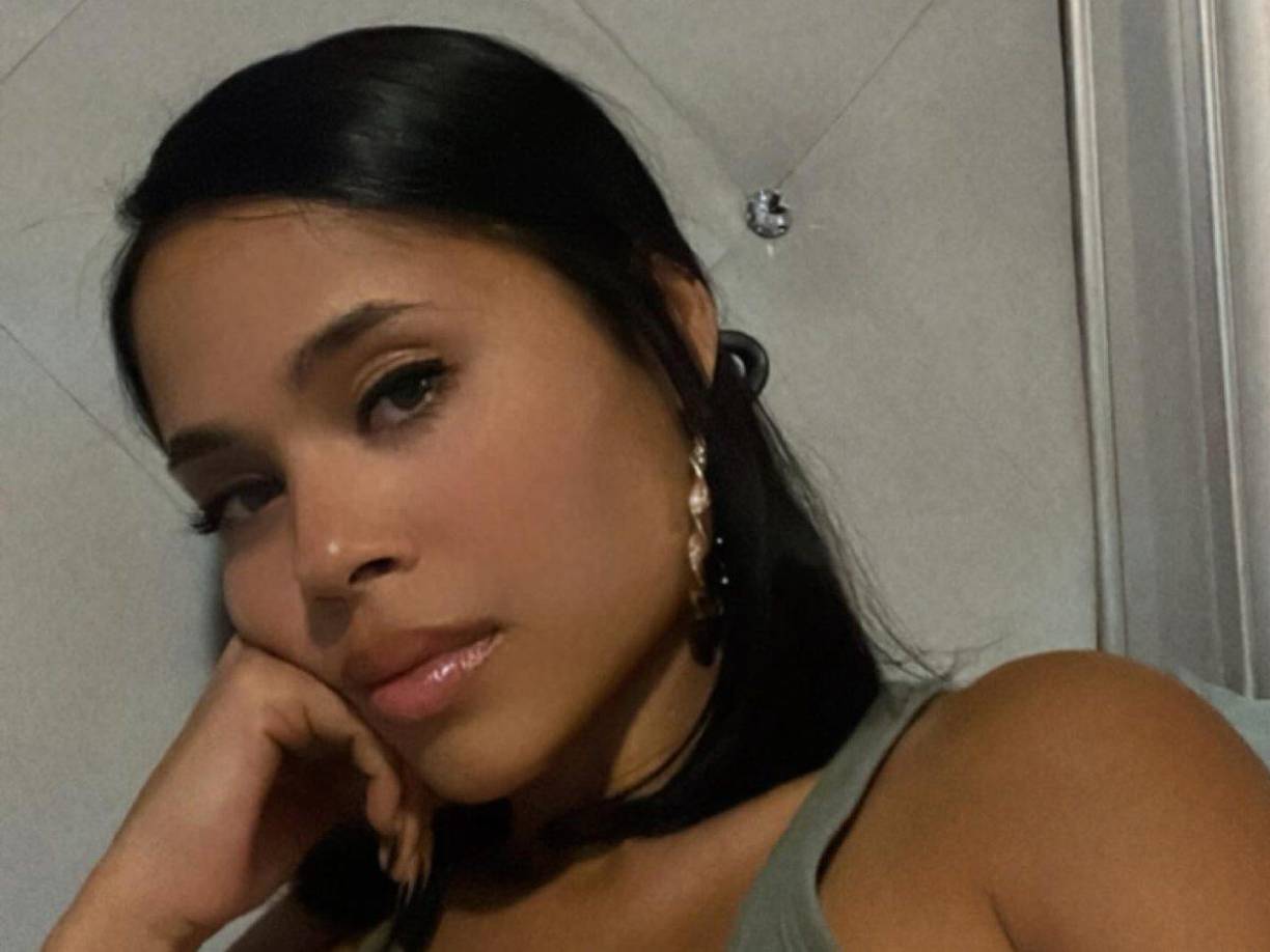 Hace unos días, la influencer María Ozuna Teachey publicó en sus redes sociales una fotografía en la que se podía ver cómo posaba junto a un pretendiente muy alto no identificado. 