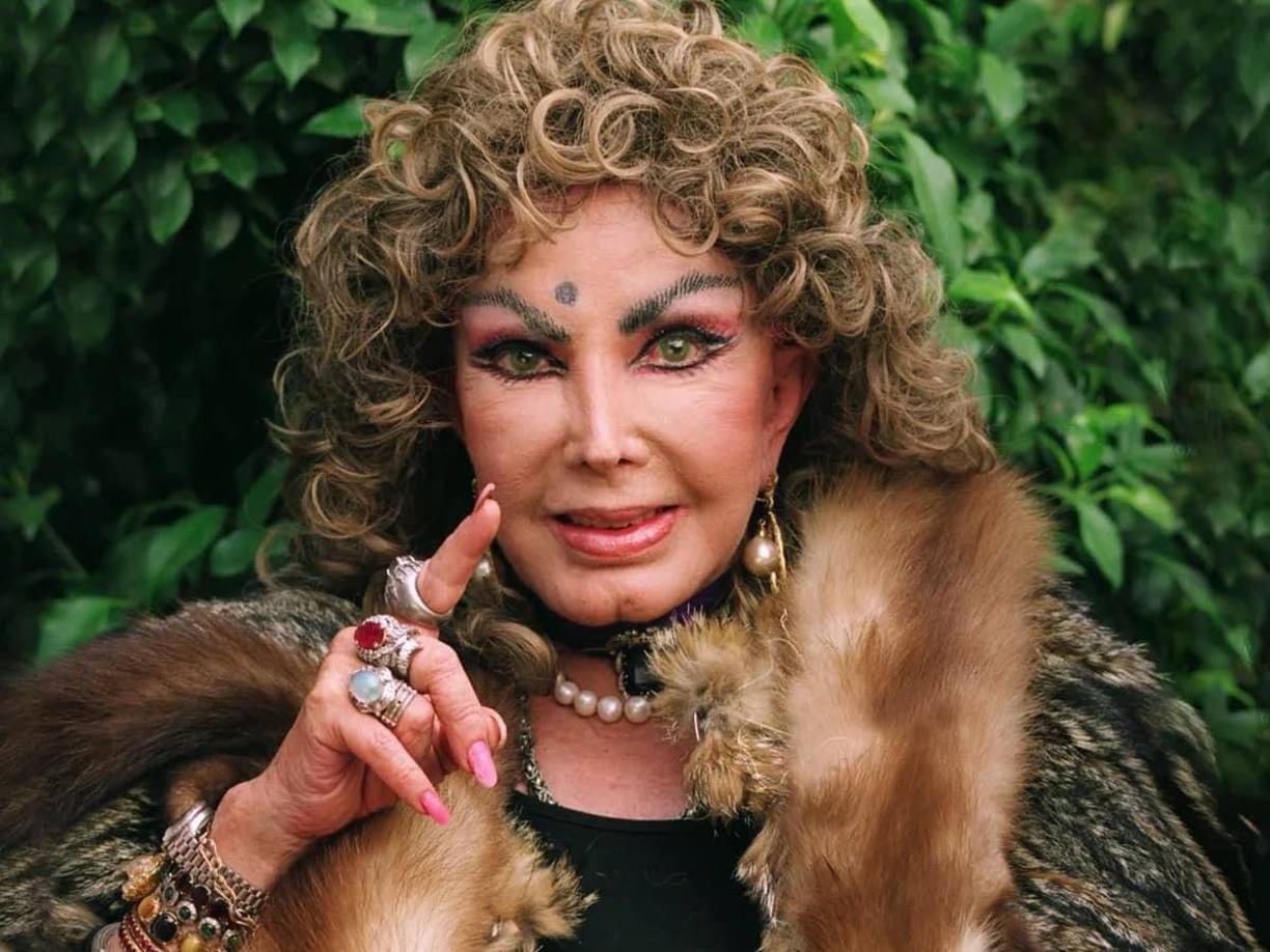 Irma Serrano ‘La Tigresa’ fue otra de las famosas que murió y dejó huella en el país azteca. Fue reconocida por ser cantante de rancheras y corridos, así como por su carrera como actriz. Murió el 1 de marzo a los 89 años.