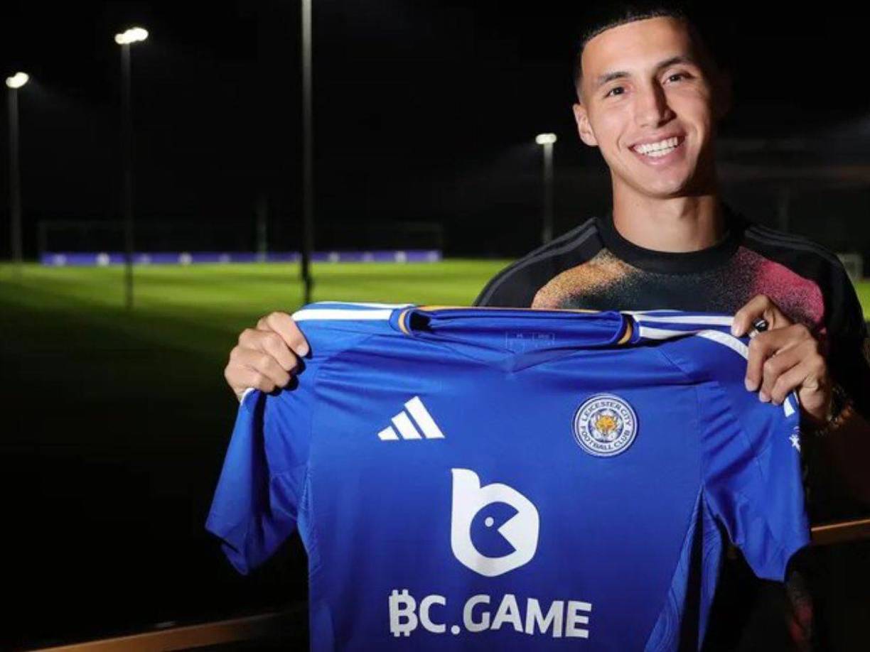 El Leicester City ha fichado al medio-ofensivo marroquí Bilal El Khannouss por 20.500.000 € + 15% futura venta. Firma hasta junio de 2028.