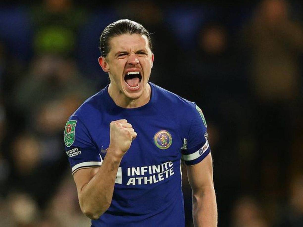 El Aston Villa pretende el fichaje del centrocampista Conor Gallagher, quien forma parte del Chelsea.