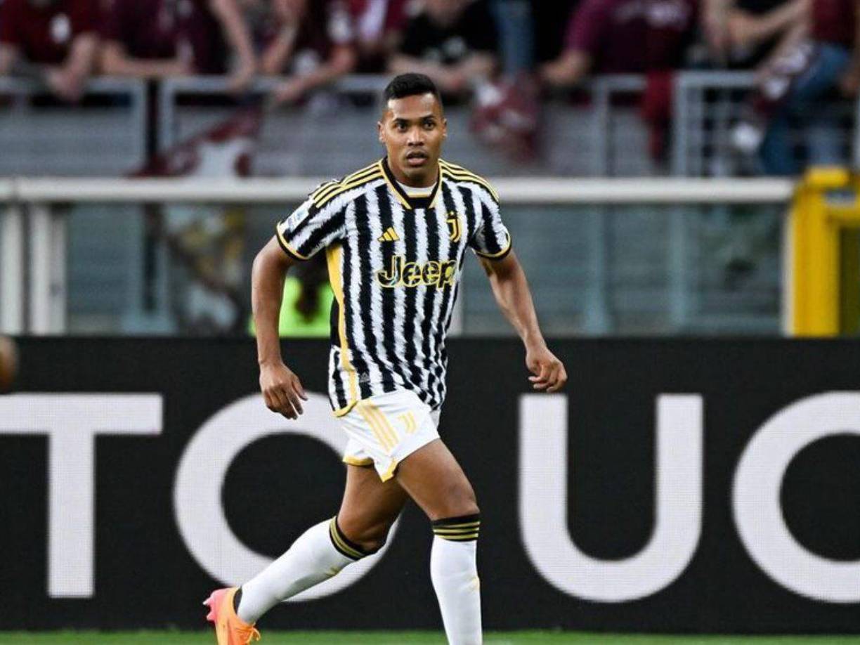 Después de 14 temporadas en el fútbol europeo en el Oporto y la Juventus, Alex Sandro podría jugar en su Brasil natal, en las filas del Flamengo..