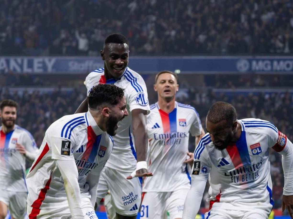 El Olympique de Lyon ha descendido cautelarmente a la Ligue 2, según ha anunciado la Dirección Nacional de Control y Gestión (DNCG), un organismo independiente que vela por el bienestar económico del fútbol francés