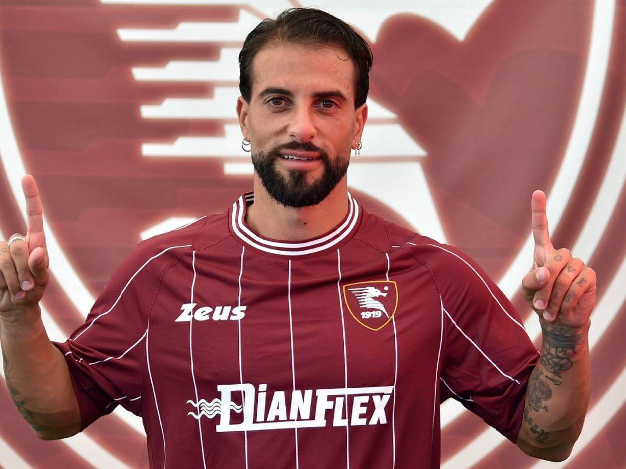 El extremo italiano Daniele Verde es nuevo jugador del Salernitana.