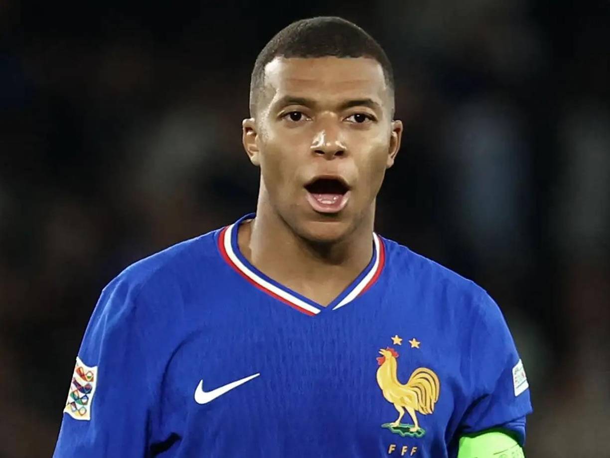De hecho, recientemente Kylian Mbappé se ha quedado fuera de la convocatoria de la selección francesa para los partidos contra Israel e Italia por la UEFA Nations League.