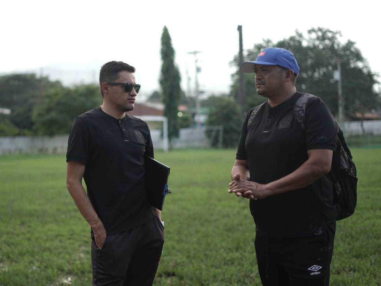 Esto se le comunicó al cuerpo técnico de ambos equipos. Más tarde se optó la opción de trasladarse al Estadio Morazán y el juego ya estaba sufriendo retrasos.