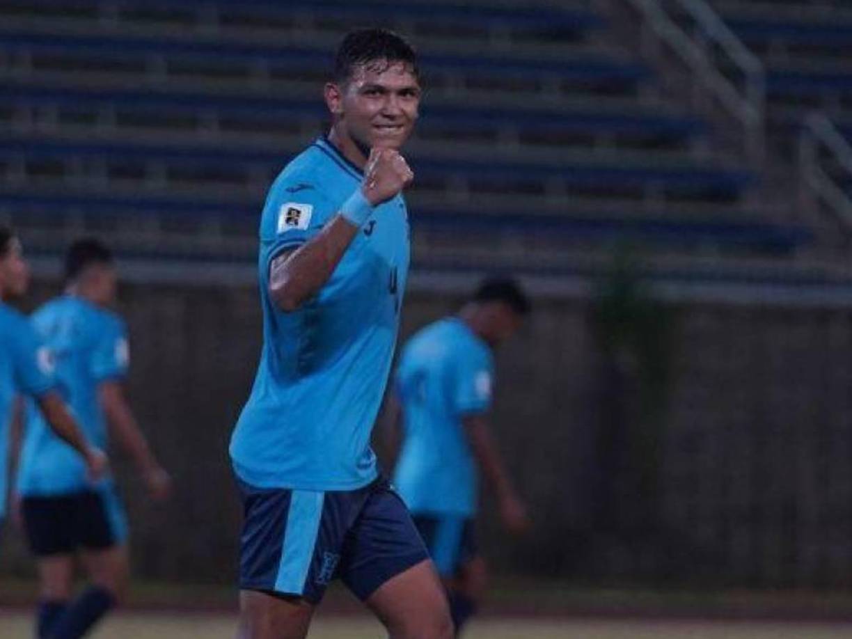 Rueda no ha sido capaz de encontrar opciones en la zona defensiva. Denil Maldonado-Luis Vega ha sido su gran apuesta, pero no hay más.