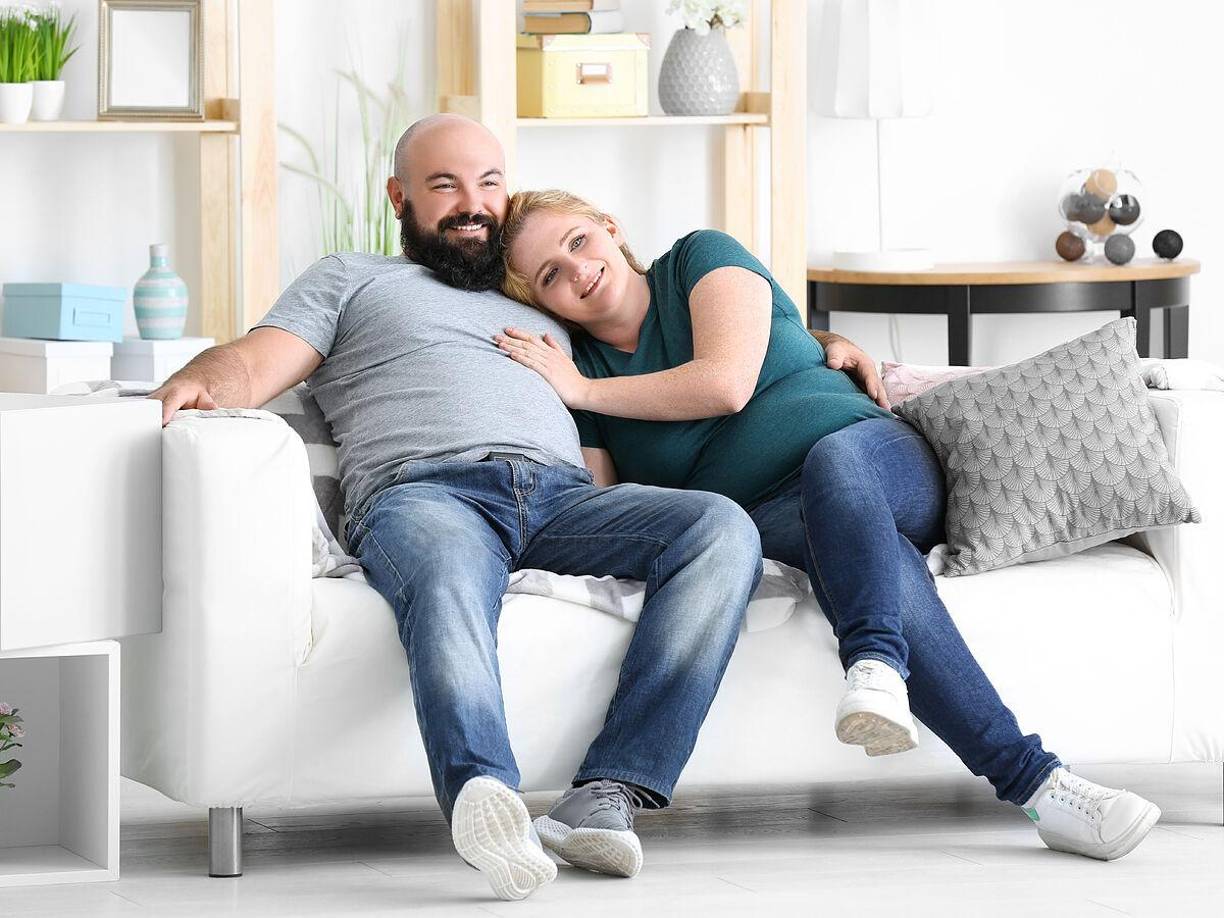 Según la experta en relaciones de IllicitEncounters, Jessica Leoni, “no es ningún secreto que al principio de una relación tendemos a hacer un mayor esfuerzo, con un enorme énfasis en lucir bien para esa persona”