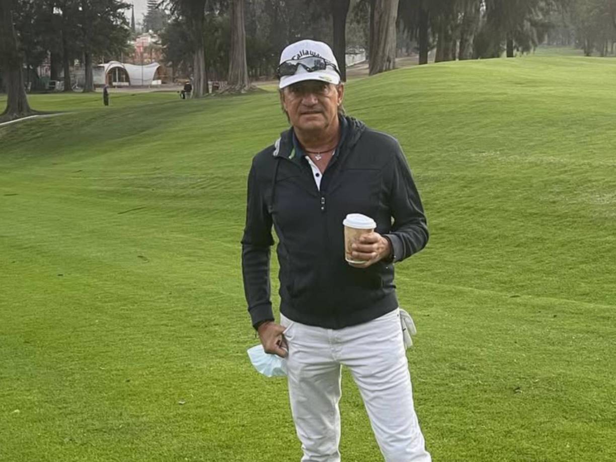 Atlético Celaya, Tecos, Monarcas, Pachuca, Cruz Azul, Atlas, América, Santos, Puebla, Tijuana y Mazatlán son los clubes a los que el sudamericano Rubén Omar Romano ha comandado. 