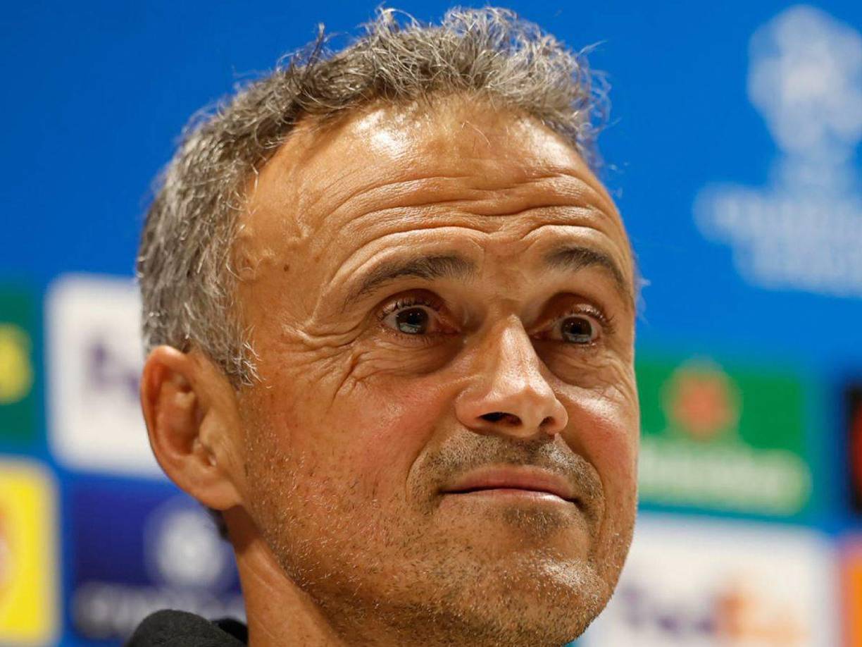 “¿Yo me puedo considerar afortunado o desgraciado? Yo me considero afortunado, muy afortunado. <b>Mi hija</b> <b>Xana </b>vino a vivir con nosotros 9 años maravillosos”, señaló el entrenador español que dirige al PSG.