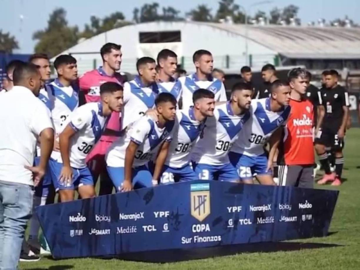 Según la versión de la víctima, a partir de ese momento ocurrió el abuso y, pasadas unas horas, cuando pudo recuperarse, salió de la habitación y pidió un vehículo mediante aplicación para retornar a su domicilio.