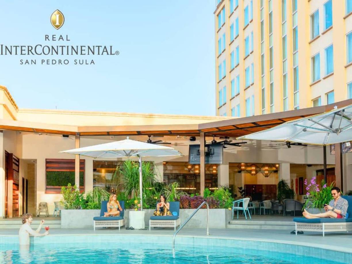 Desde el hotel afirman que no hay habitaciones disponibles ni el viernes, peor sábado, solamente aceptan reservaciones desde el domingo 9 de febrero a partir de las 4:00 de la tarde.