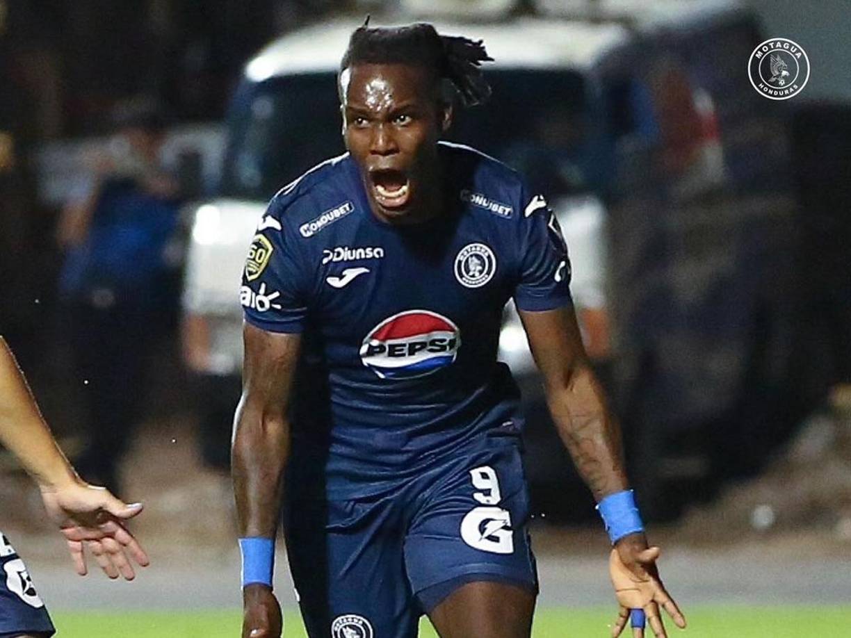 Román Rubilio Castillo - El goleador histórico del Motagua se quedó sin contrato, pero tiene oferta de renovación del club azul, aunque tiene ofrecimientos del exterior. “Por 10 pesos renuevo”, dijo entre risas.