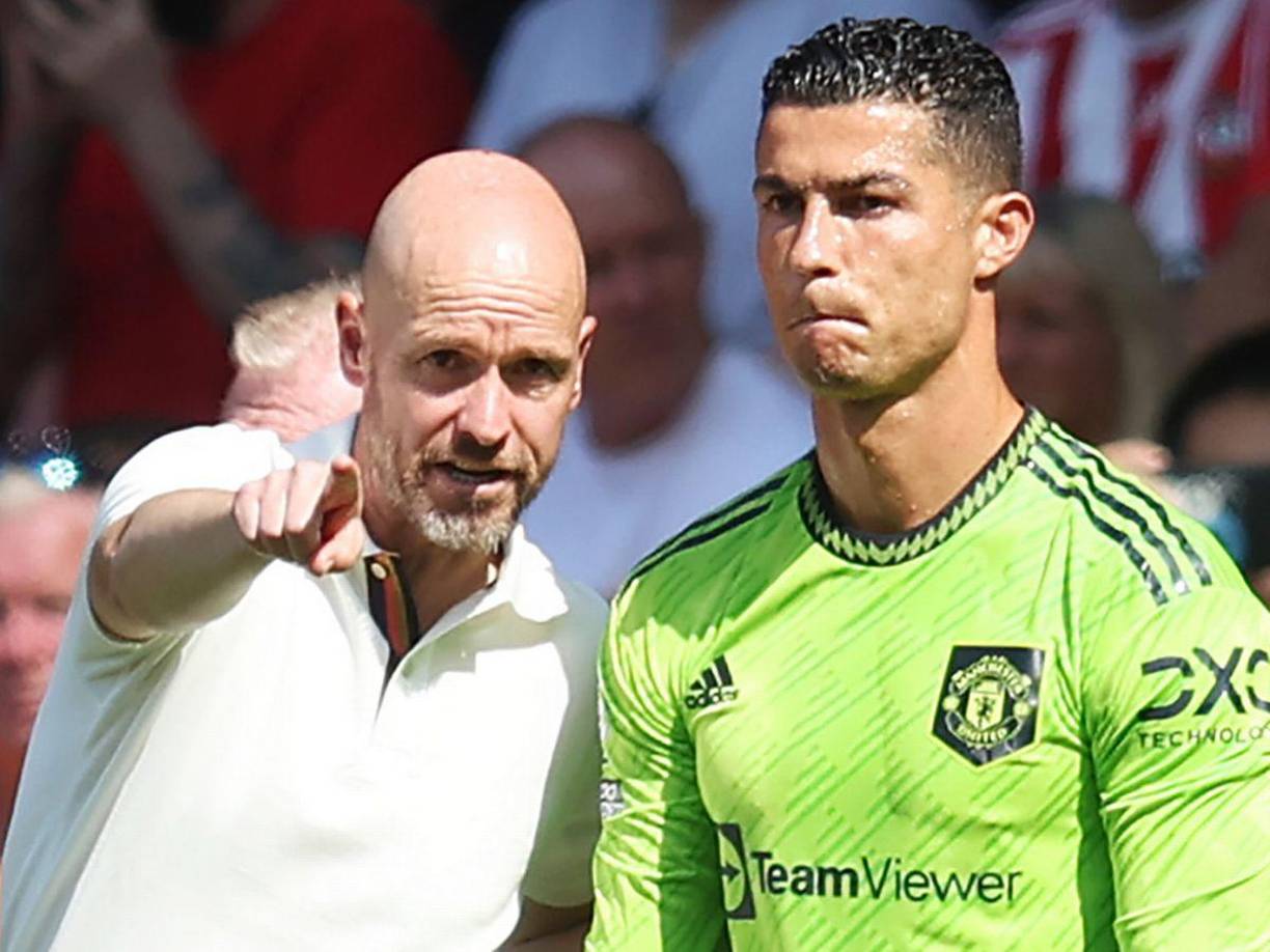 CR7 se queda en el Manchester United. El técnico Erik Ten Hag confirmó que no habrá más movimientos en la plantilla y que “necesitan” a Cristiano Ronaldo, pese a que su salida se ha rumoreado todo el verano.“Siempre hay que estar alerta, pero iremos de septiembre a enero con esta plantilla. Ofensivamente necesitábamos fortalecer el equipo”, apuntó el neerlandés en declaraciones recogidas por ‘Sky Sports, quien admite a continuación: “Está claro (que Cristiano forma parte de sus planes). Necesitamos jugadores de calidad para todos los partidos”.