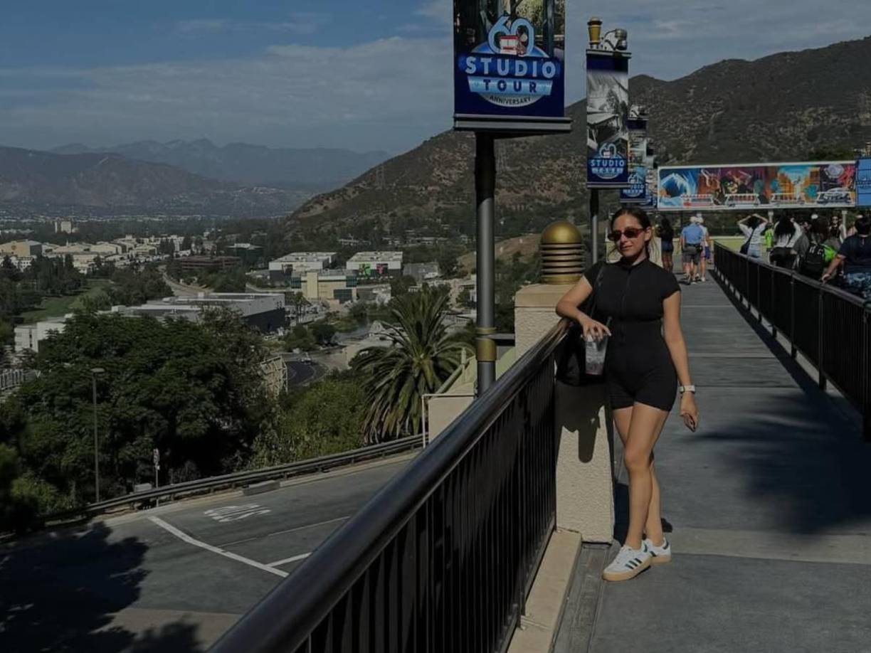 En sus redes sociales la chica presume viajes que ha realizado.