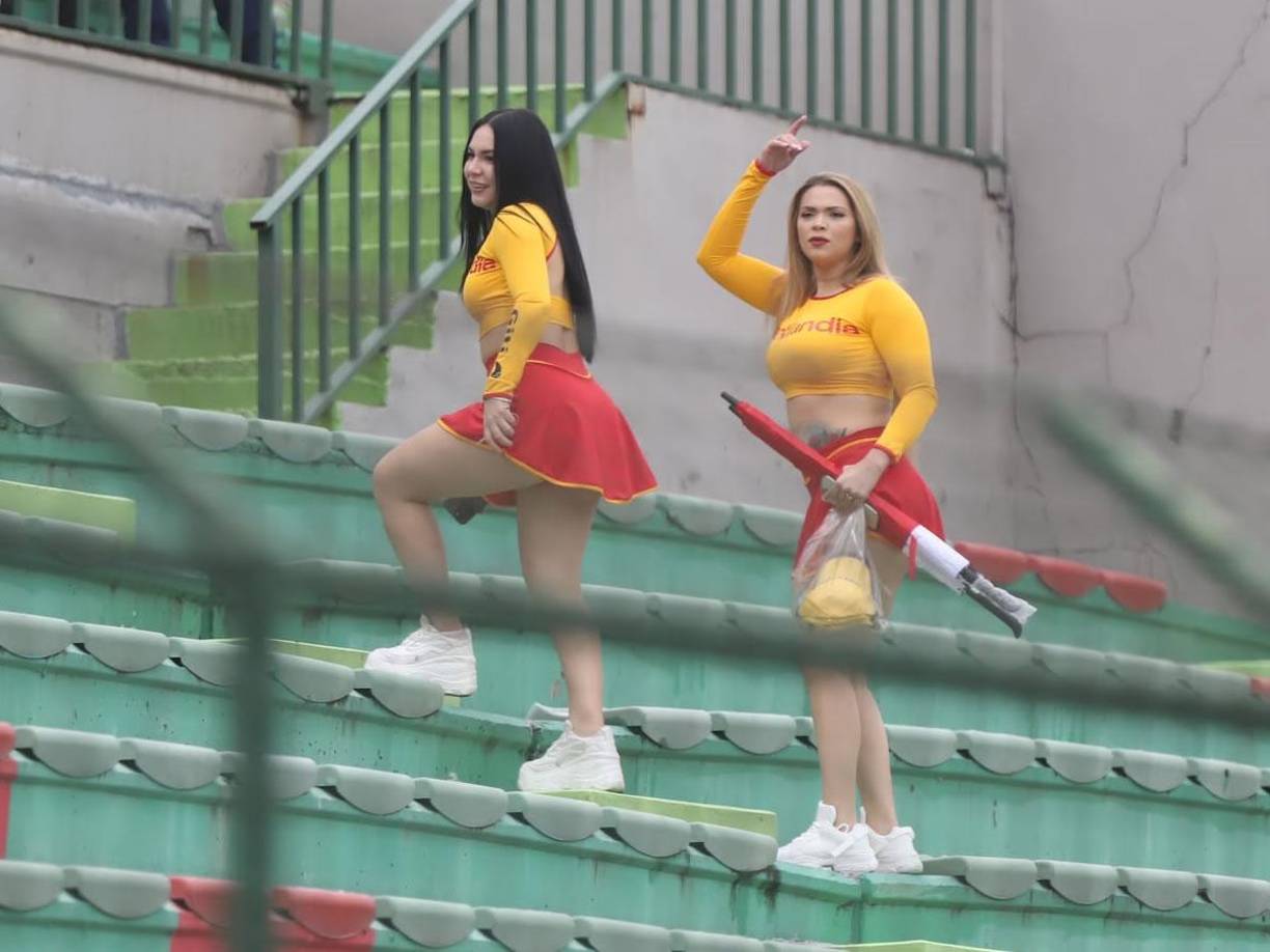 Marathón decepciona en su estreno en casa, rostros tristes, Victoria festeja y bellas chicas