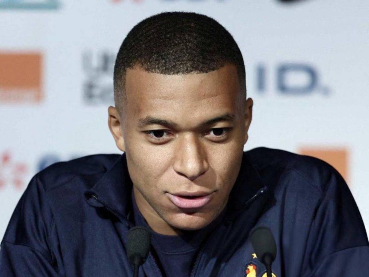 La presión sobre su figura es evidente, tanto a nivel de club como de selección, e incluso sus propios compañeros se sorprenden con lo que tiene que aguantar.