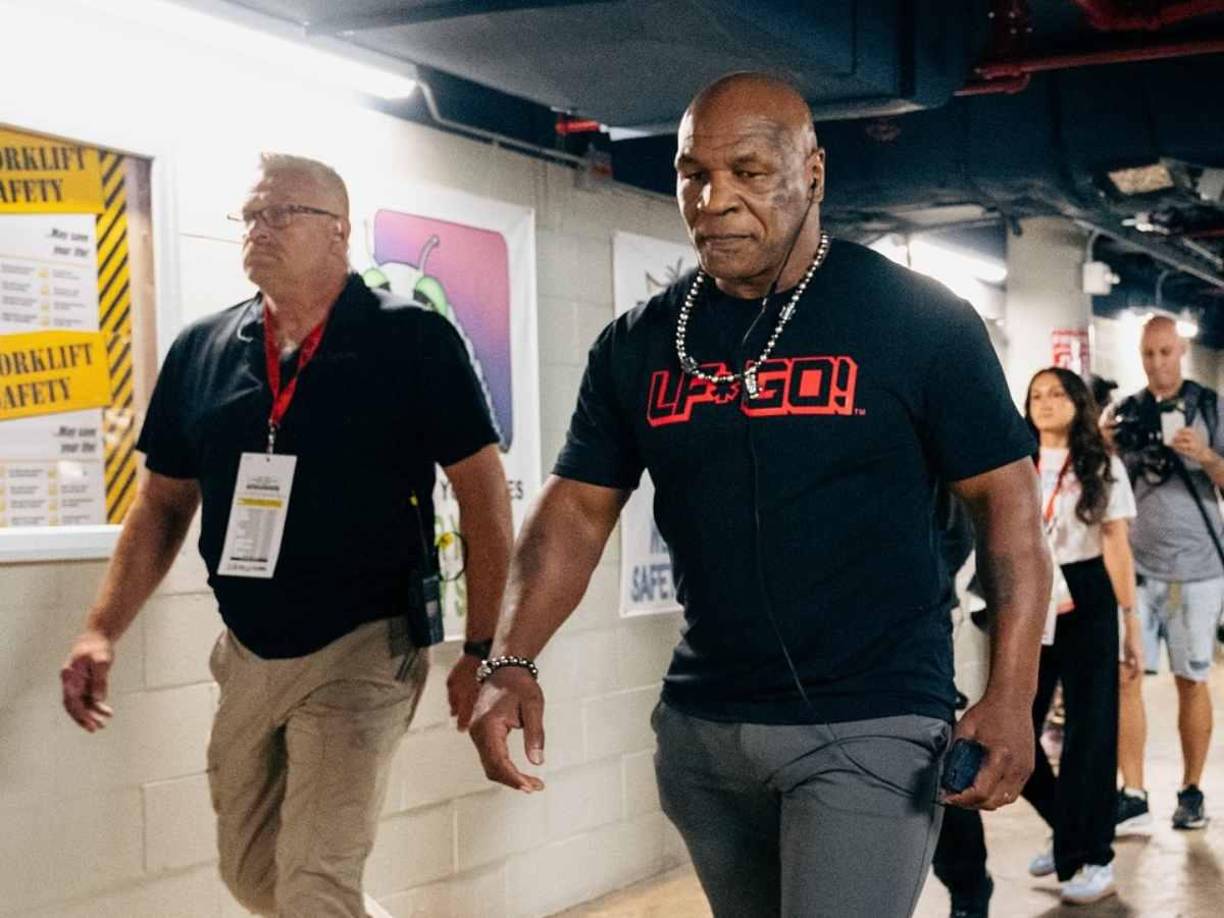 Mike Tyson abandonó su dieta vegana que seguía desde 2010 para centrarse en una alimentación con proteína animal en su preparación física .