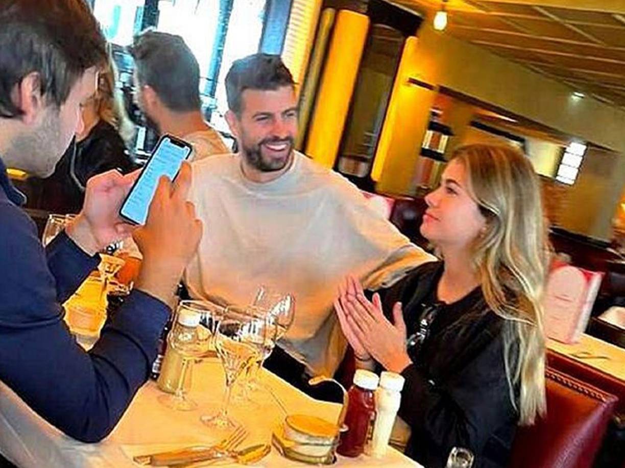 El famoso paparazzi aseguró que Clara lleva un buen tiempo sin hablarse con sus padres debido a esta situación y recalcó que tanto su padre y madre no ven con buenos ojos que su hija presuma con orgullo la relación que lleva con el exfutbolista.