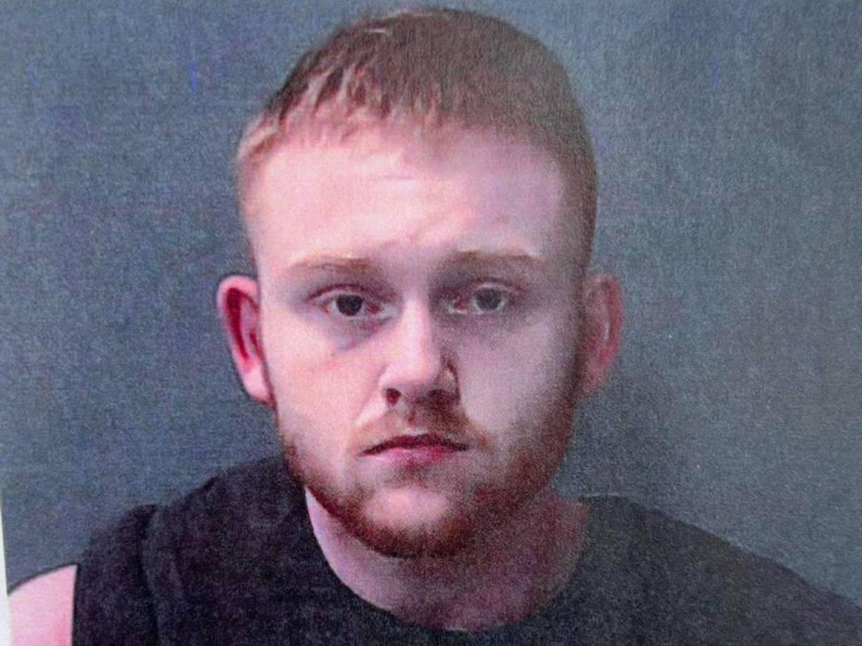 El individuo fue detenido supuestamente habría confesado sus crimen y será acusado de cargos de asesinato.