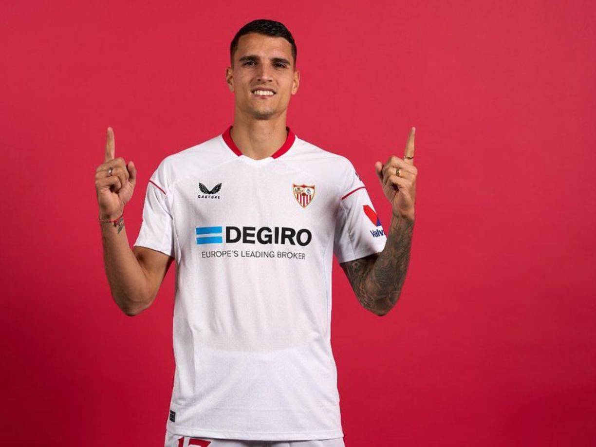 El centrocampista argentino Erik Lamela anunció su salida del Sevilla. . El argentino finalizó contrato y aún se desconoce cuál es su próximo destino.