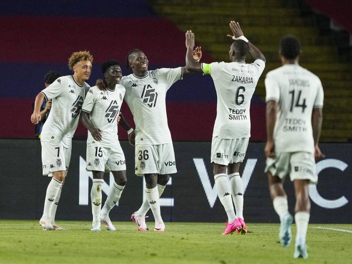 El Mónaco se dio un festín en el propio estadio del Barcelona.