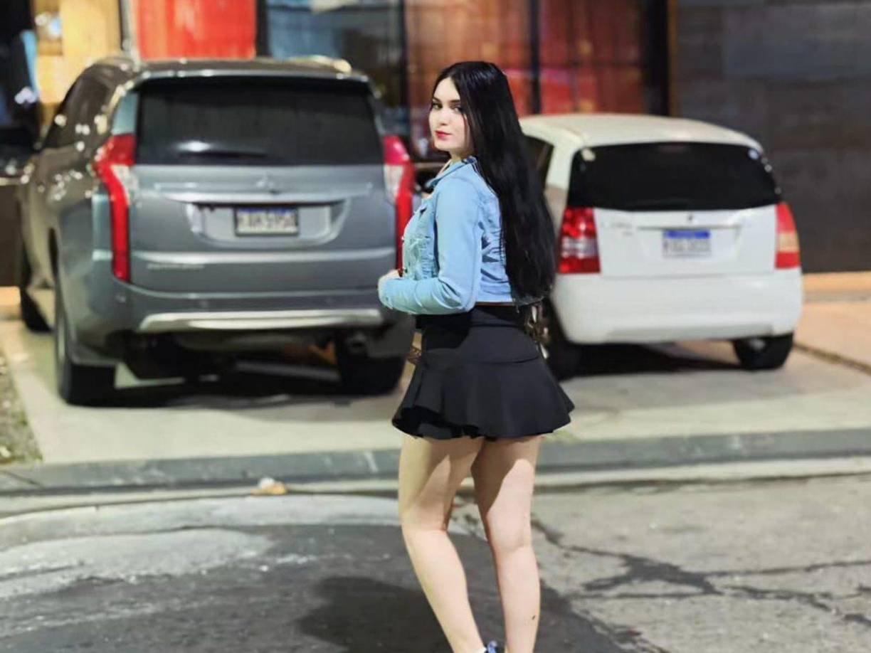 Yamileth es una chica alegre, de linda sonrisa y rostro. 