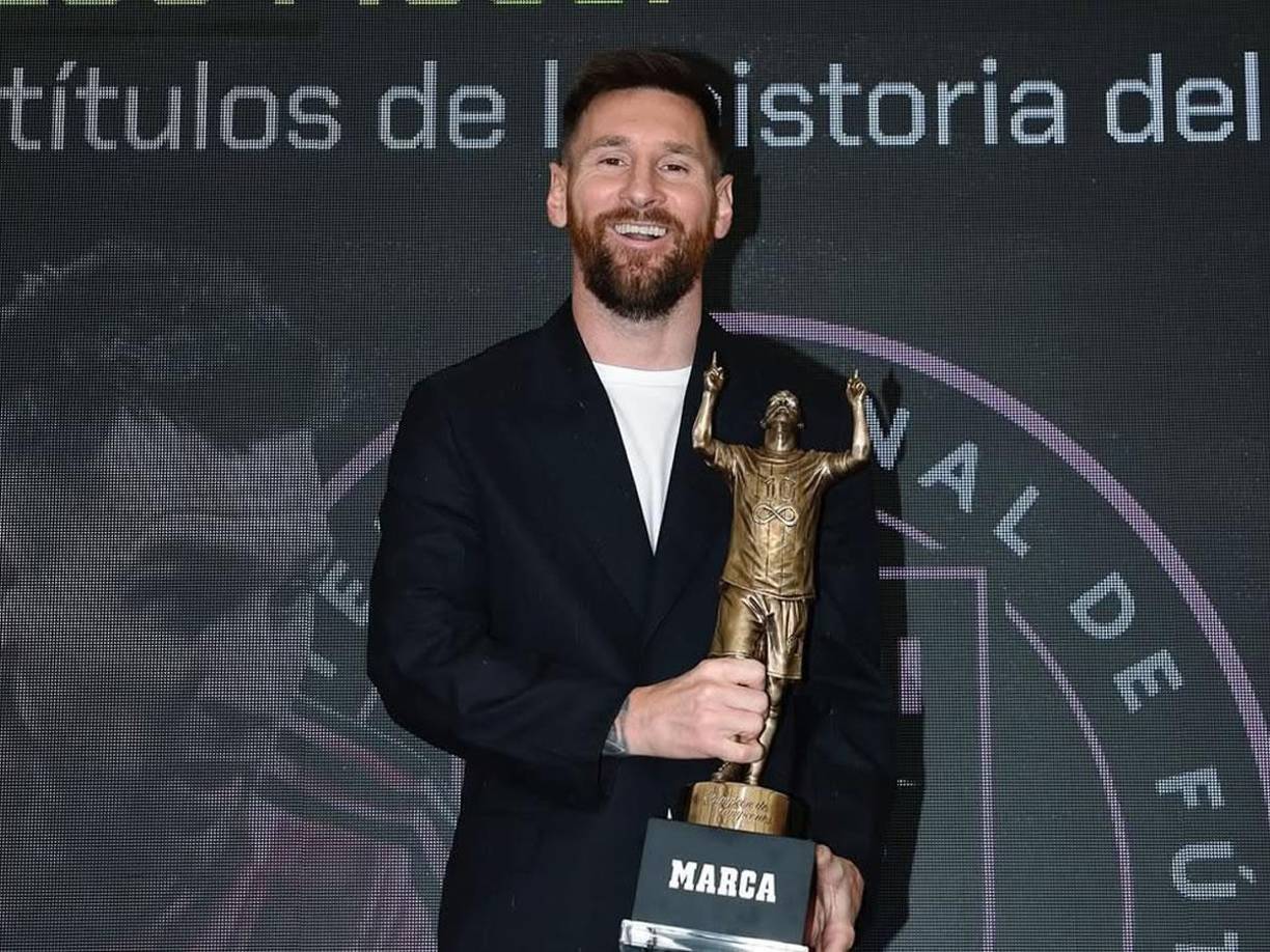 Esta renovación de imagen no es un detalle menor, ya que Messi siempre ha mostrado interés por lucir impecable en eventos importantes, especialmente en reuniones familiares y sociales como las fiestas navideñas.