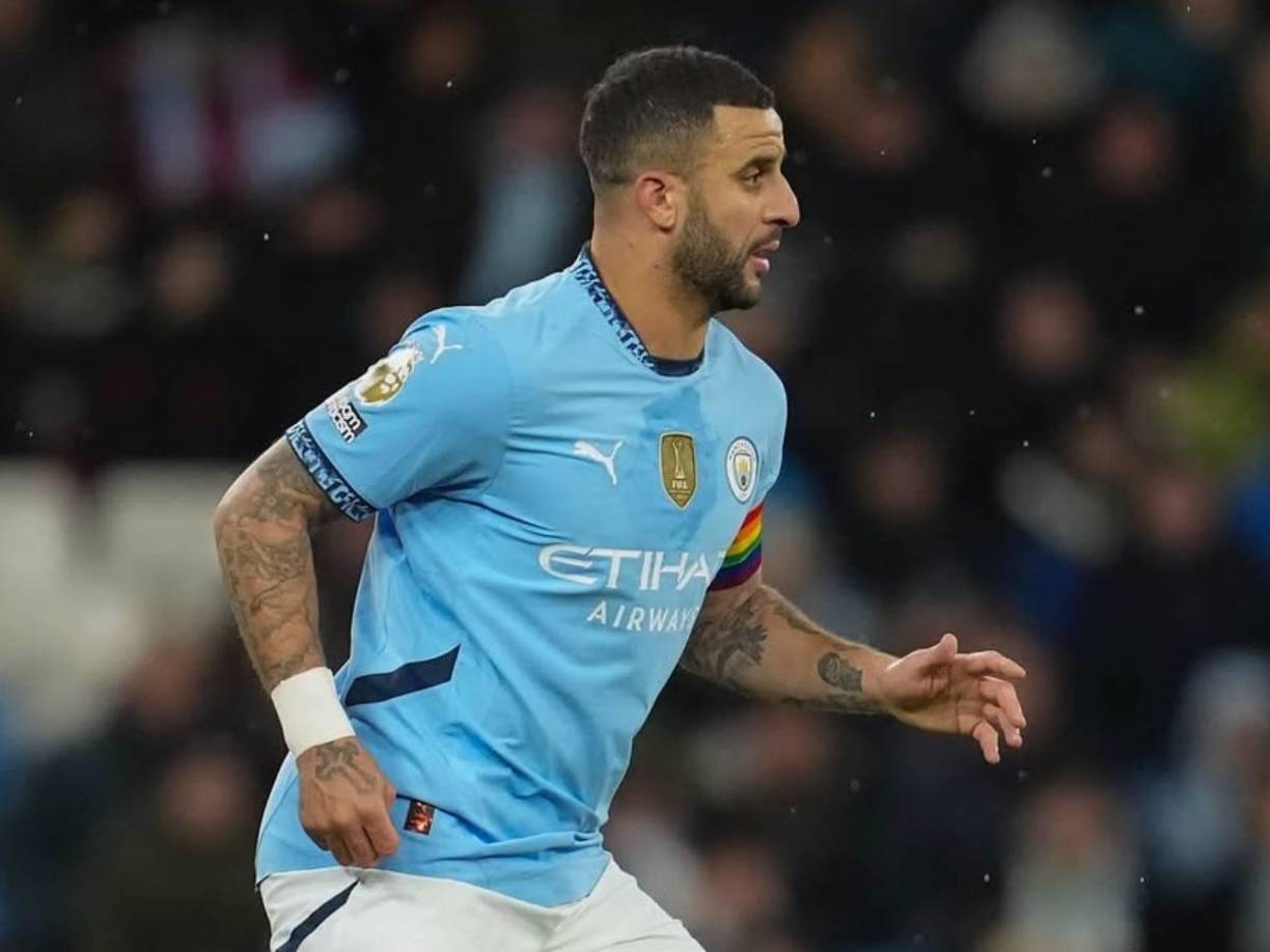 Kyle Walker ha pedido irse del Manchester City, dicha noticia lo confirmó Pep Guardiola: “Nos ha pedido salir al final de temporada, quiere jugar en otro país los últimos años de su carrera. Por eso, prefiero jugar con otros jugadores que tengan la mente aquí”, reveló el DT español.