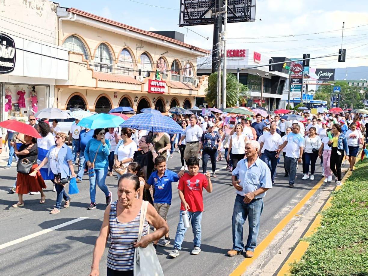 En San Pedro Sula marchan contra la ideología de género en Honduras