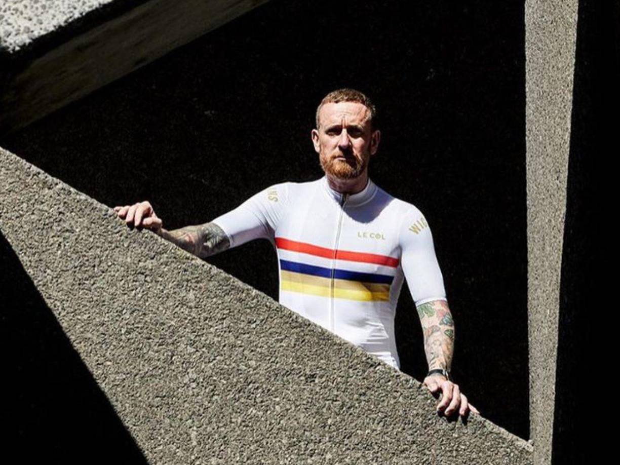 “Sir Bradley Wiggins lo ha perdido absolutamente todo y no tiene ni un centavo. Ahora mismo no tiene ni dirección y cada día busca una casa de un amigo para que le deje dormir en su sofá”, comenta el abogado de Wiggins.