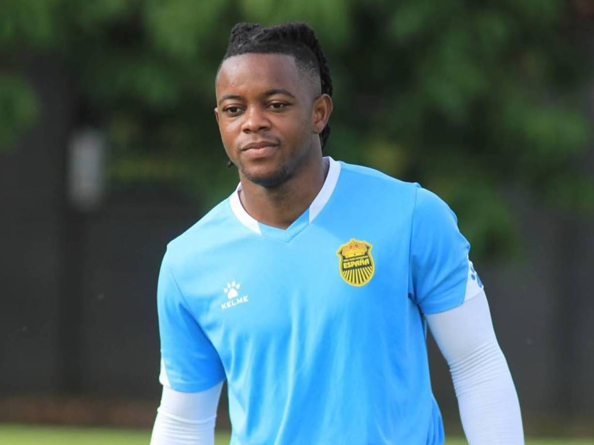 Wisdom Niiayitey Quaye: El lateral derecho anunció su salida del Real España.