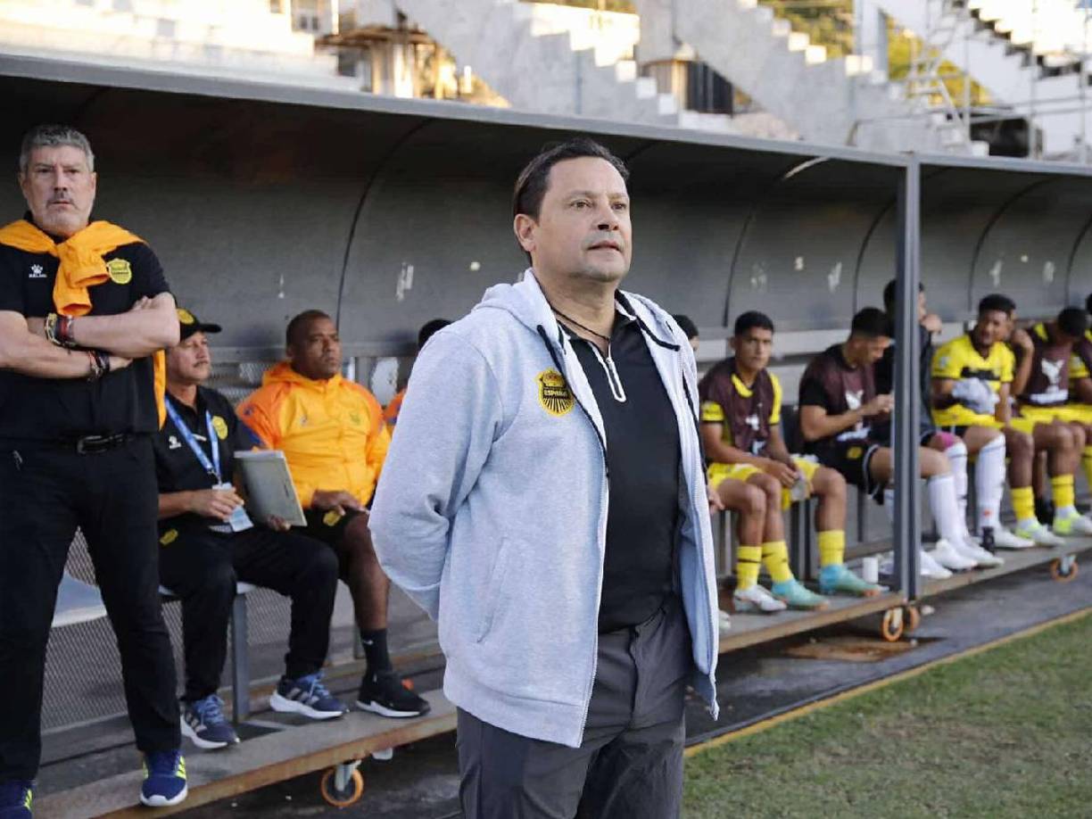 Jeaustin Campos tras la eliminación: “Está en nosotros para evaluar, cuando me llamaron para venir hace seis meses y me explicaron con franqueza, sabía a lo que venía. Sacaron figuras de peso, el presupuesto no había para reforzar”.