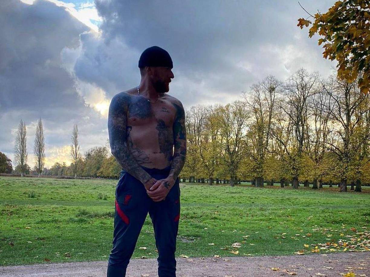  “La realidad es que Bradley Wiggins va durmiendo de sofá en sofá y sólo le queda la ayuda de sus familiares y amigos. Realmente no sé ni dónde se quedaría a dormir la última noche y no sé dónde dormirá la siguiente. Su vida ahora es un desastre”, comenta Alan Sellers.