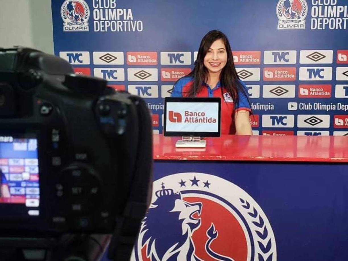 La novia de Luis Palma también tuvo un paso por el Olimpia, donde trabajó en el área de mercadeo. Después laburó en la misma área con el Victoria, archirrival del Vida, club donde surgió Luis Palma.