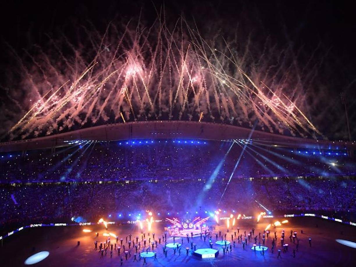 Un gran show presenciaron los aficionados en la previa del inicio del partido.