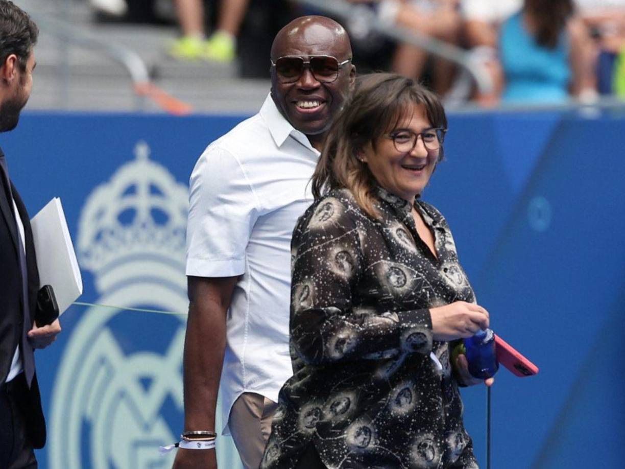Los padres de Kylian Mbappé se hicieron presentes al evento en el estadio Santiago Bernabéu.