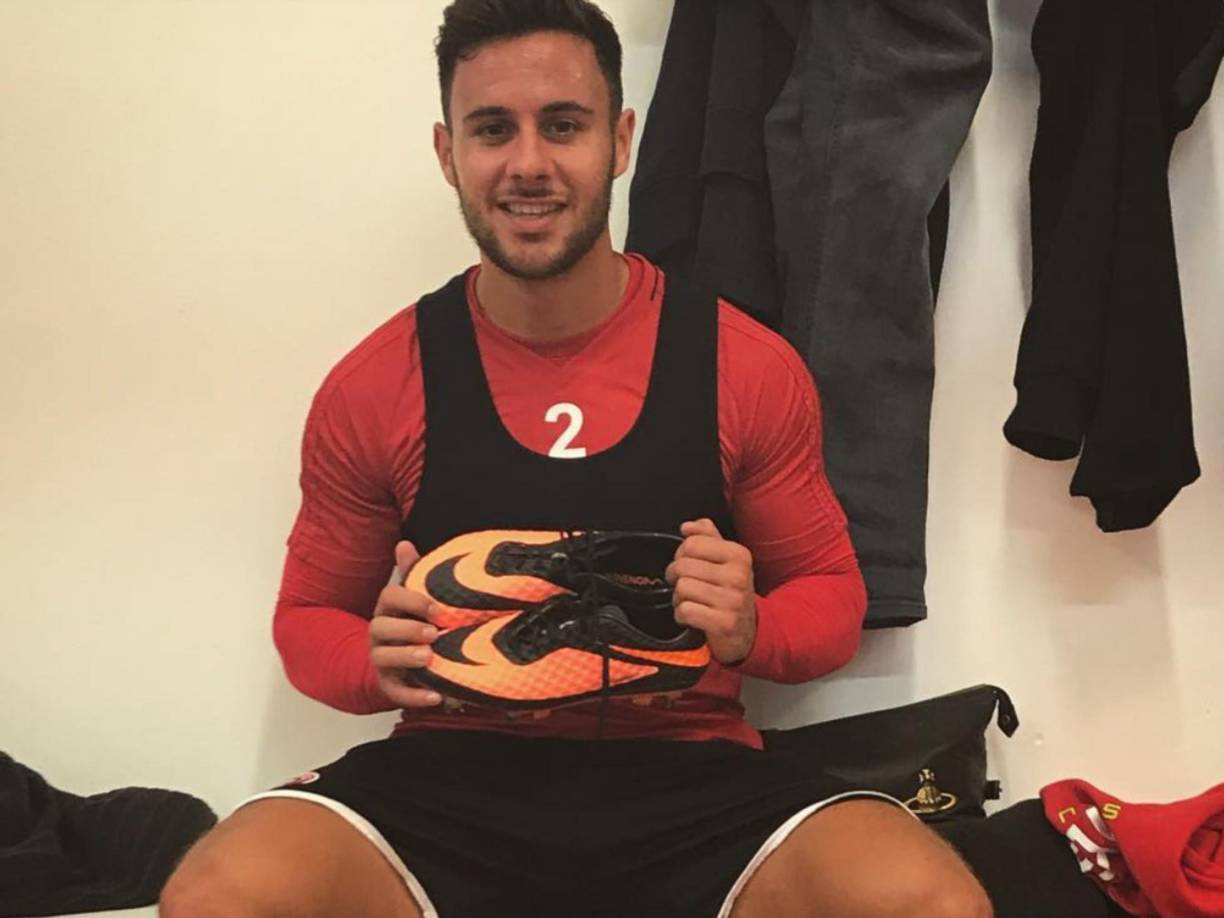 “Siempre apreciaremos los recuerdos especiales que tenemos de ti y seguirás viviendo en tu hermoso hijo. Tenías que haber volado hoy a casa para que pudiéramos celebrar juntos su primer cumpleaños, pero en lugar de eso lloramos tu pérdida”, subrayó la familia de la víctima.