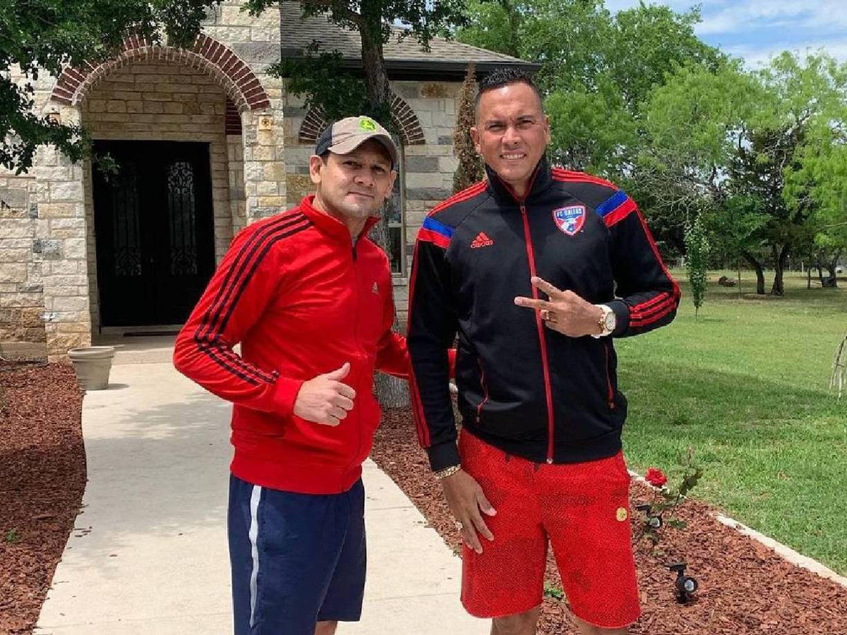 También ha coincidido con jugadores rivales, como el panameño Blas ‘Ratón’ Pérez.