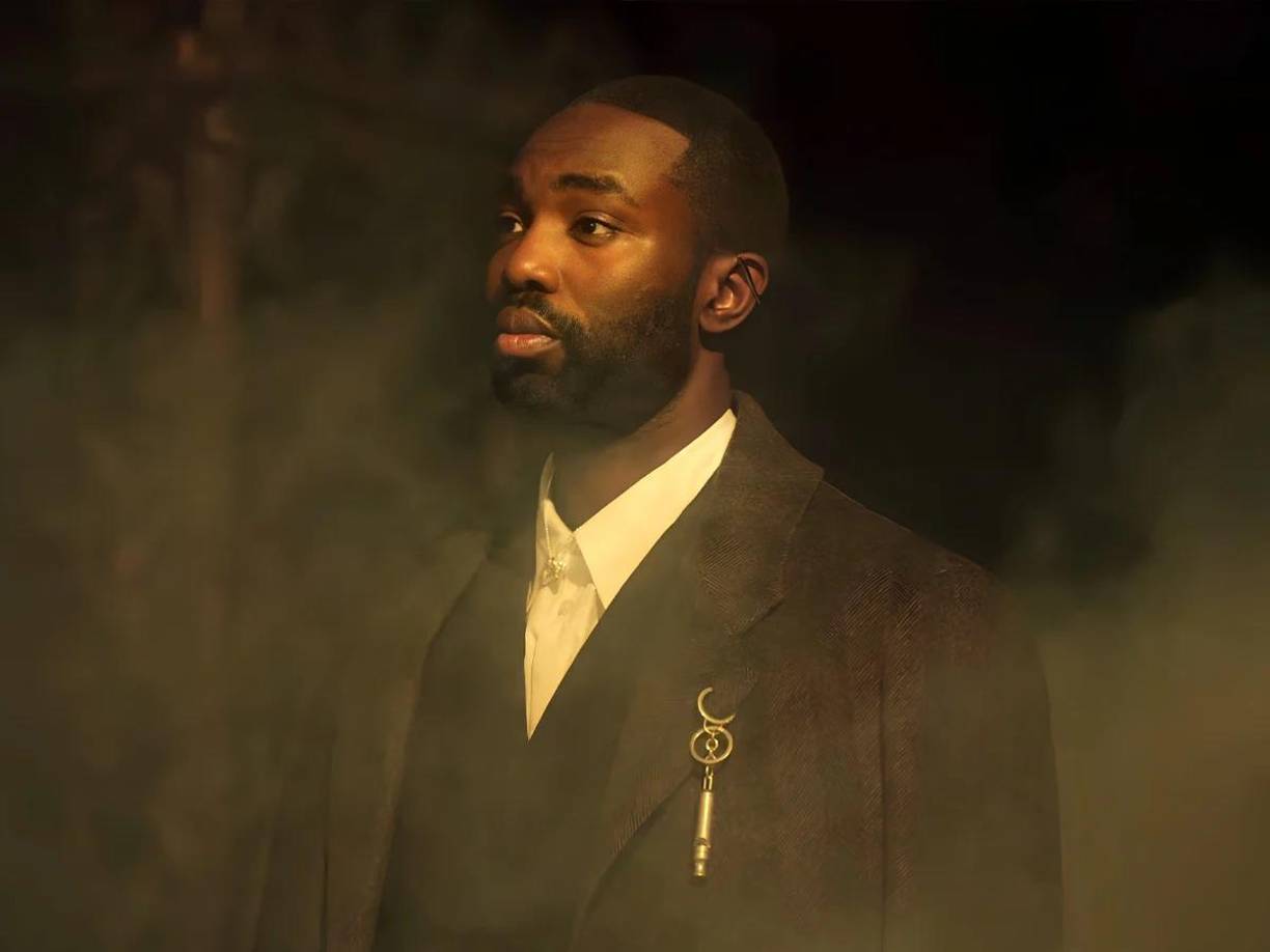 Para la fanaticada, lo que sorprende es que HBO está considerando al actor británico Paapa Essiedu para interpretar el papel de Severus Snape en la nueva serie, ya que consideran que “no es el apropiado”.