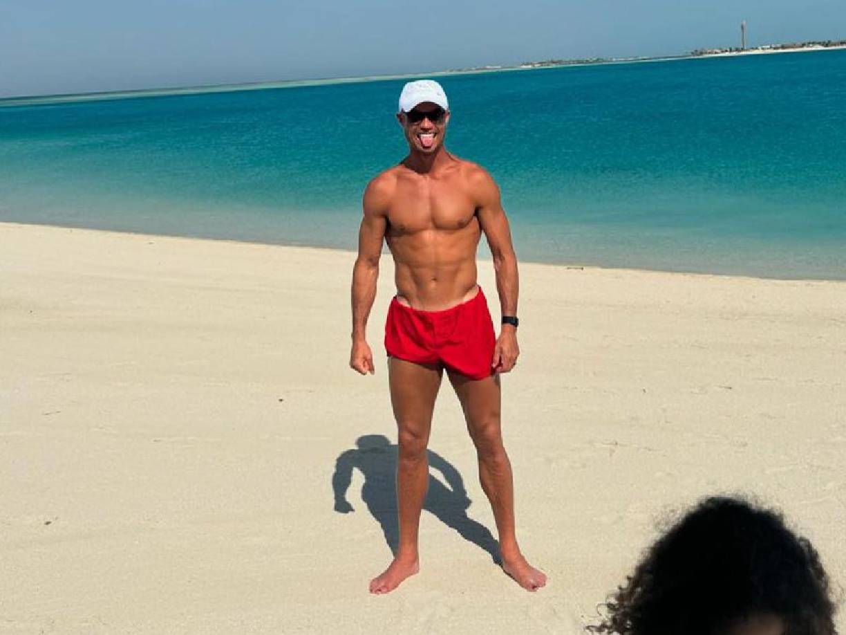 Desde la eliminación de Portugal en la Euro, la pareja comenzó sus vacaciones y el destino fueron las playas.